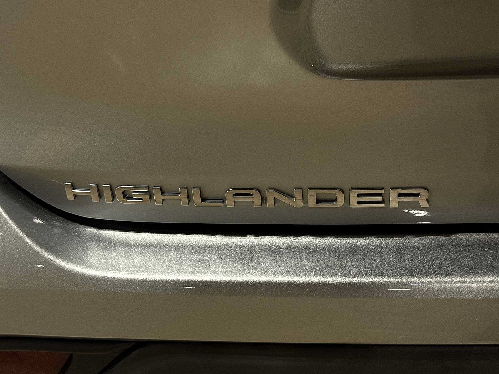 Used 2023 Toyota Highlander LE FWD image 26