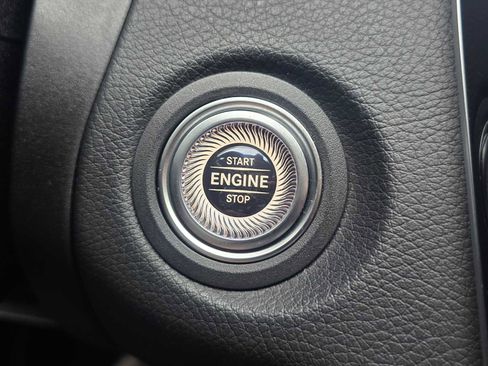 Used 2021 Mercedes-Benz C 300 4MATIC Sedan image 36