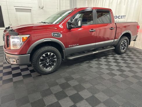 Used 2017 Nissan Titan PRO-4X w/ Pro-4x Convenience Package image 5