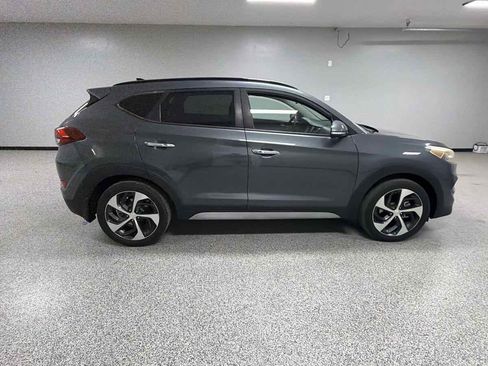 Used 2017 Hyundai Tucson Limited w/ Limited Ultimate Package 03 FWD image 2