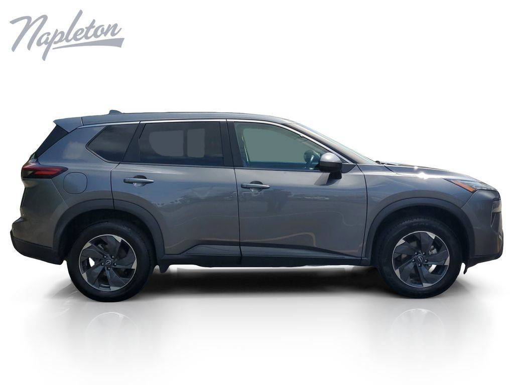 Used 2025 Nissan Rogue SV AWD/4WD image 7
