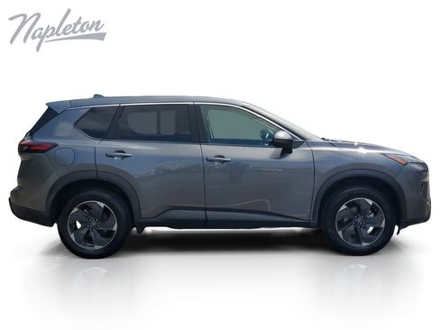 Used 2025 Nissan Rogue SV AWD/4WD image 7
