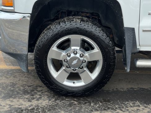 Used 2017 Chevrolet Silverado 2500 LTZ w/ Vortec Plus Package image 34