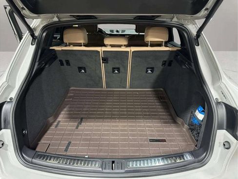 Used 2020 Porsche Macan Turbo image 28