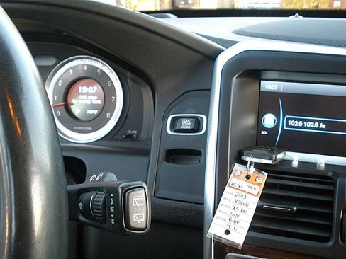 Used 2013 Volvo XC60 T6 AWD/4WD image 37