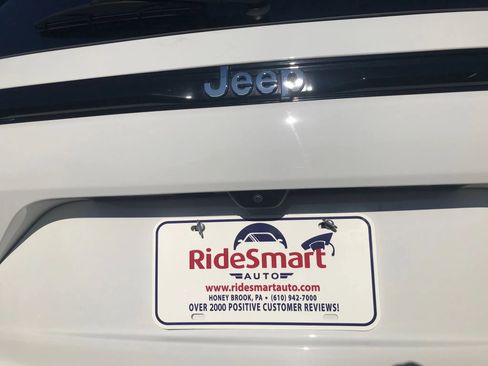 Used 2023 Jeep Grand Cherokee Sport Utility 4D image 42