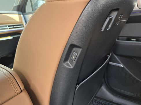 New 2026 Hyundai Santa Fe Calligraphy FWD image 17