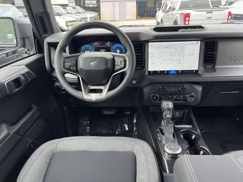 New 2025 Ford Bronco 4-Door image 9