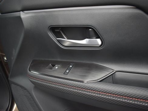 New 2026 Nissan Kicks SR w/ Illumination Package image 25