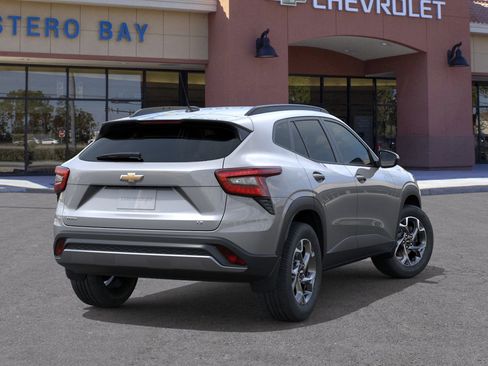 New 2026 Chevrolet Trax LT w/ Driver Confidence Package image 28