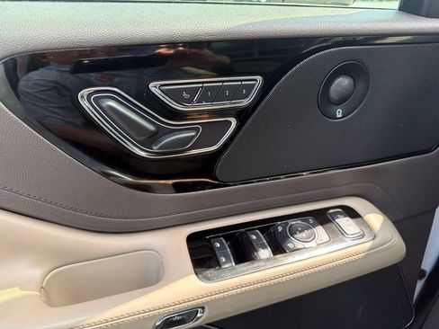 Used 2020 Lincoln Aviator Reserve w/ Elements Package Plus RWD image 25