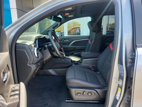 Certified 2023 Chevrolet Colorado Z71 w/ Z71 Convenience Package 2 AWD/4WD image 5