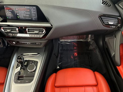 Used 2022 BMW Z4 M40i w/ Premium Package image 28