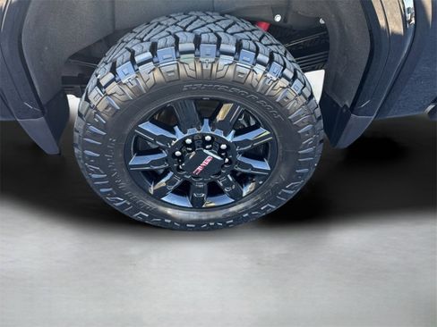 Used 2024 GMC Sierra 2500 AT4 w/ AT4 Premium Plus Package image 48