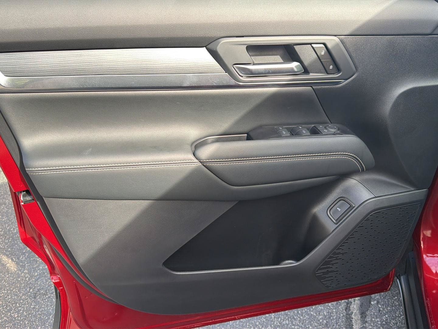 New 2027 GMC Terrain Elevation w/ Elevation Premium Package AWD/4WD image 10