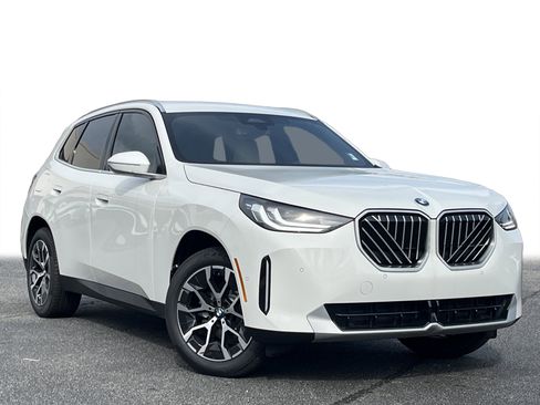 New 2026 BMW X3 xDrive30 w/ Convenience Package image 2