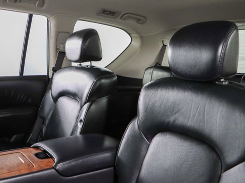 Used 2024 Nissan Armada SL w/ Captain's Chairs Package image 26