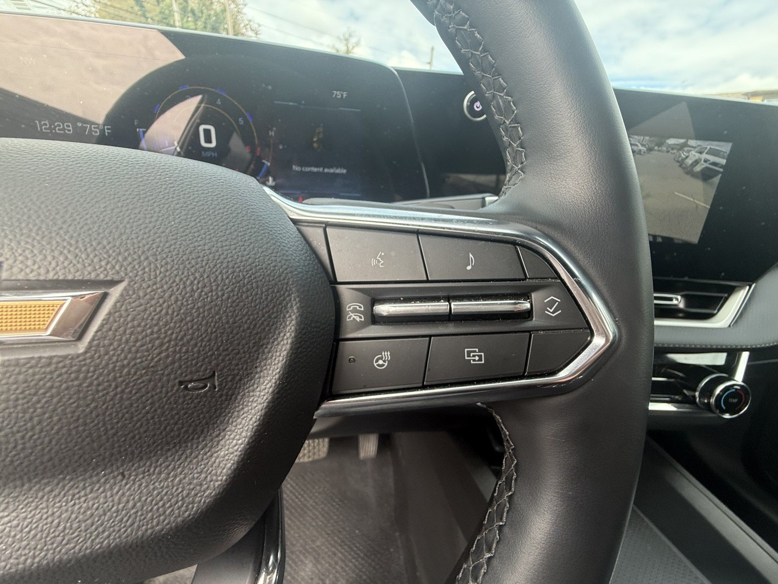Used 2026 Chevrolet Equinox LT FWD image 18