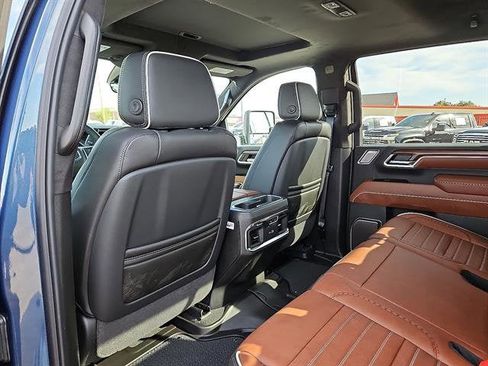 New 2026 GMC Sierra 2500 Denali Ultimate image 11