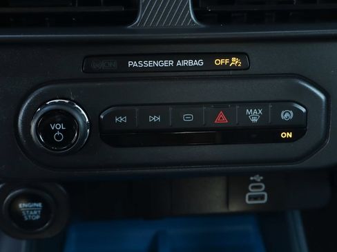 Used 2025 Ford Maverick XLT w/ Equipment Group 302A AWD/4WD image 34