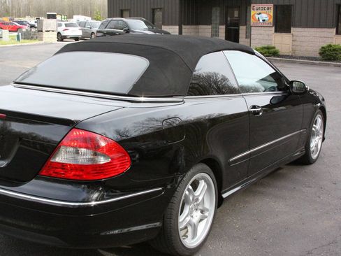 Used 2008 Mercedes-Benz CLK 550 Cabriolet image 40