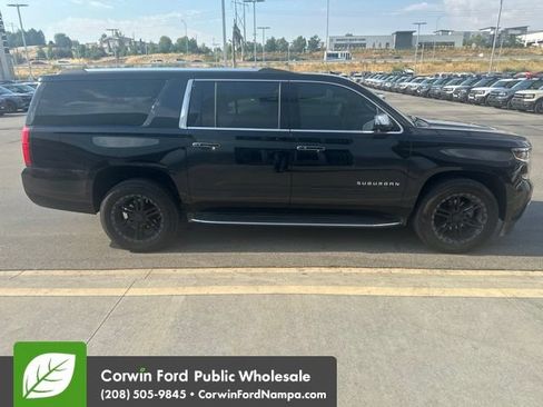 Used 2020 Chevrolet Suburban Premier AWD/4WD image 8
