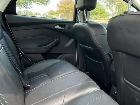 Used 2012 Ford Focus Titanium image 33