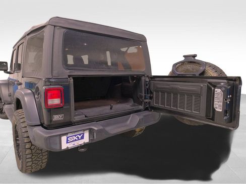 Used 2020 Jeep Wrangler Unlimited Sport S image 21