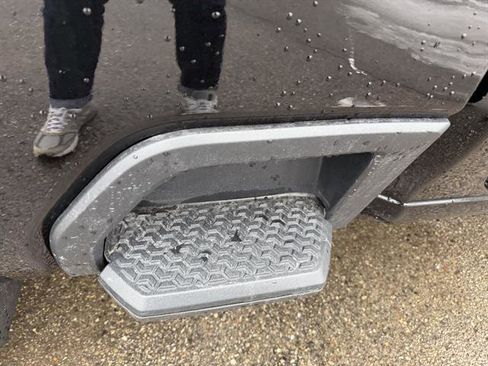 Used 2024 Chevrolet Silverado 2500 LT w/ Z71 Off-Road Package image 26