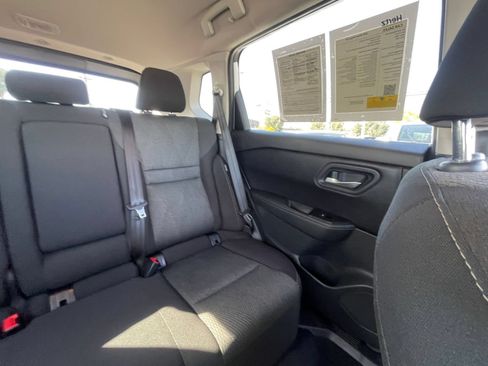 Used 2025 Nissan Rogue SV FWD image 39