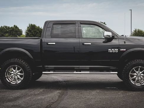 Used 2016 RAM 1500 Laramie w/ Convenience Group AWD/4WD image 28