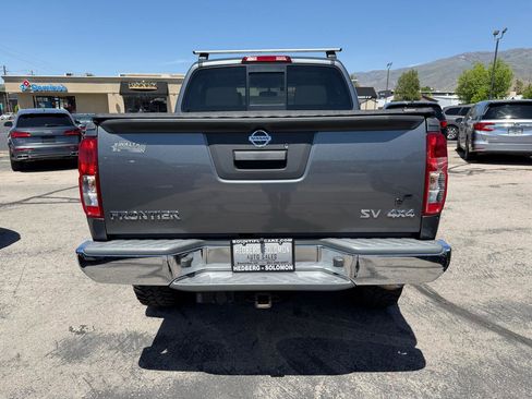 Used 2017 Nissan Frontier SV AWD/4WD image 6