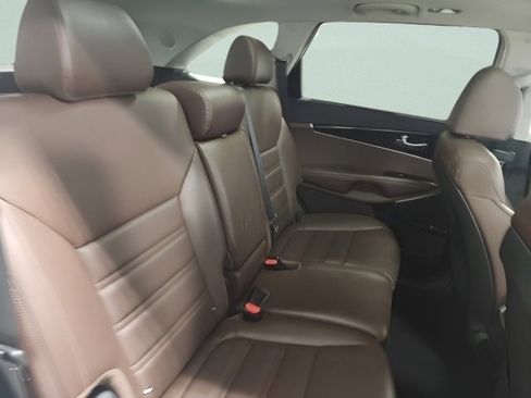 Used 2019 Kia Sorento SX image 20