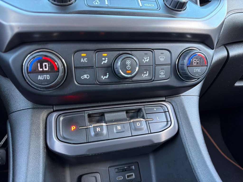 Used 2021 GMC Acadia AT4 w/ Technology Package AWD/4WD image 12