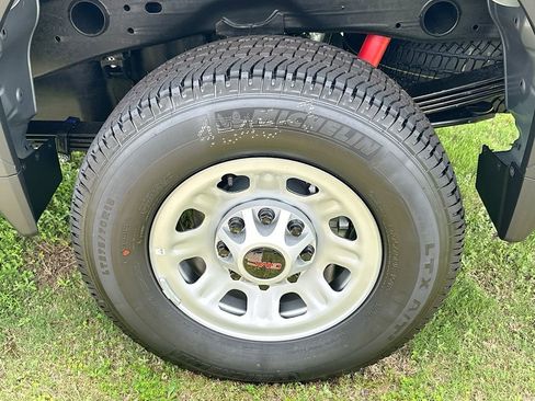 New 2025 GMC Sierra 2500 Pro w/ Convenience Package image 22