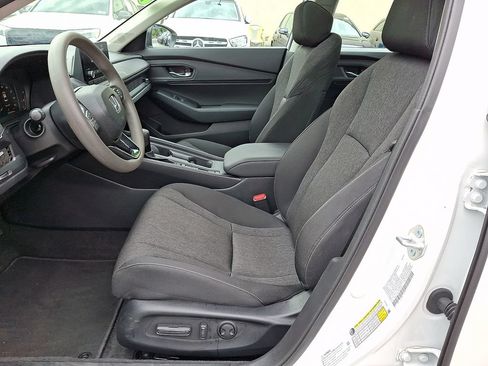 Used 2025 Honda Accord SE image 14
