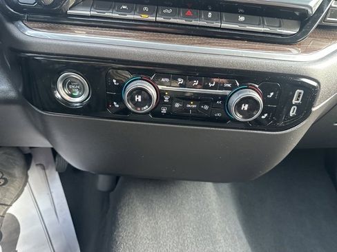 Used 2024 Chevrolet Silverado 1500 LT image 35