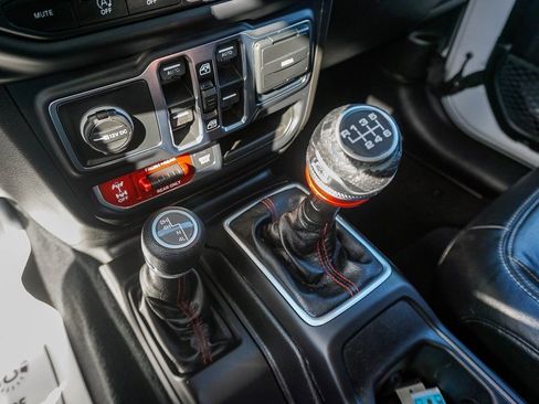 Used 2018 Jeep Wrangler Unlimited Rubicon image 22