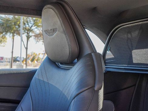 Used 2020 Aston Martin DB11 Volante image 5