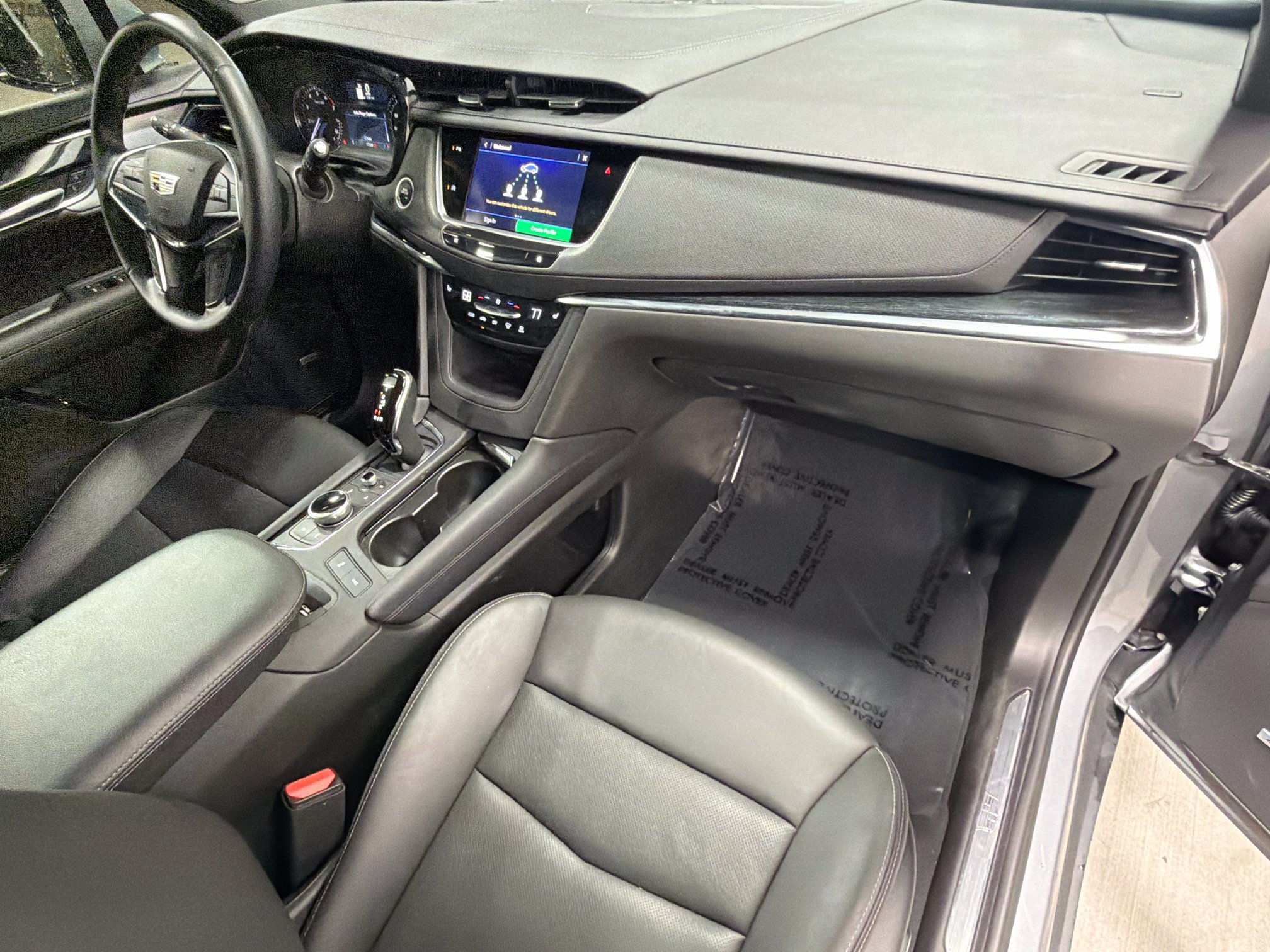 Used 2025 Cadillac XT5 Premium Luxury FWD image 15