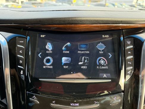 Used 2017 Cadillac Escalade Premium Luxury image 41