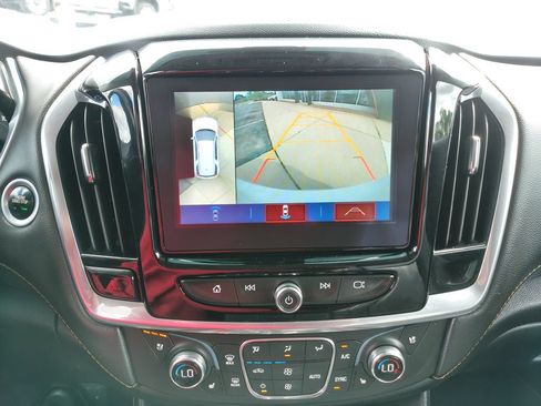 Used 2019 Chevrolet Traverse Premier FWD image 28