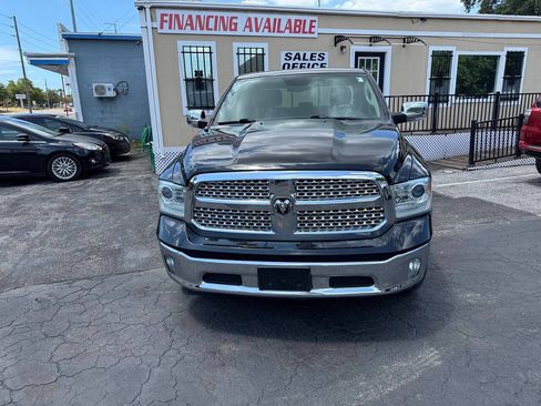 Used 2018 RAM 1500 Laramie AWD/4WD image 3