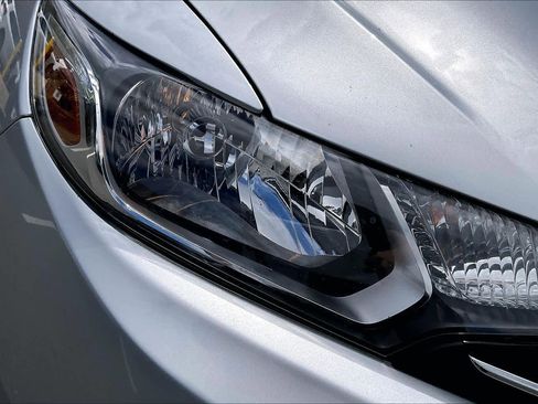 Used 2015 Honda Fit EX image 28