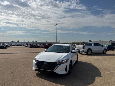Certified 2025 Nissan Sentra SV w/ All-Weather Package FWD image 7