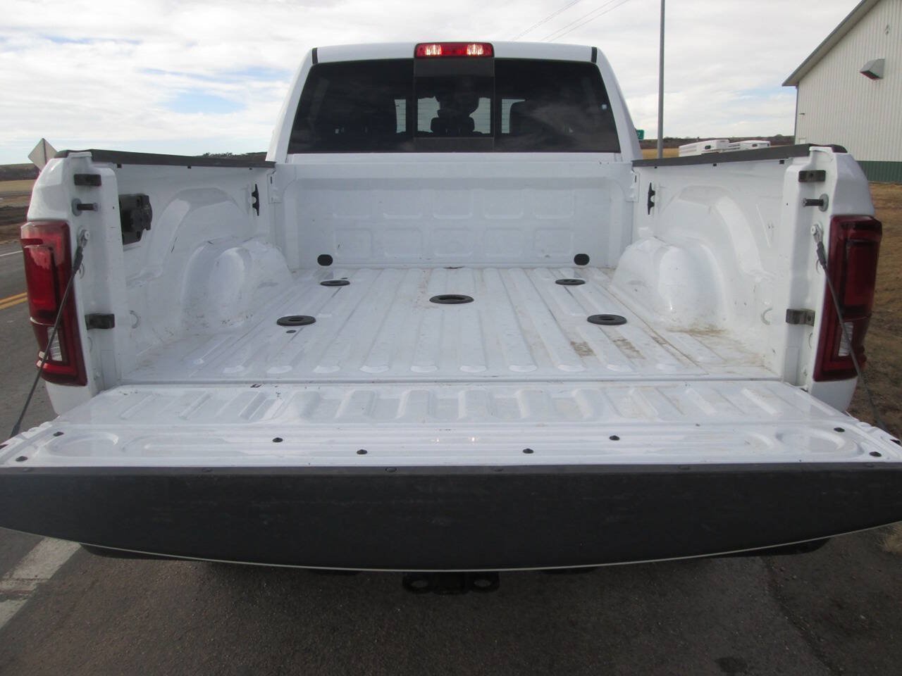 Used 2025 RAM 2500 Laramie AWD/4WD image 9