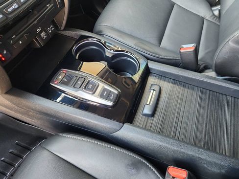 Used 2020 Honda Pilot Touring image 19