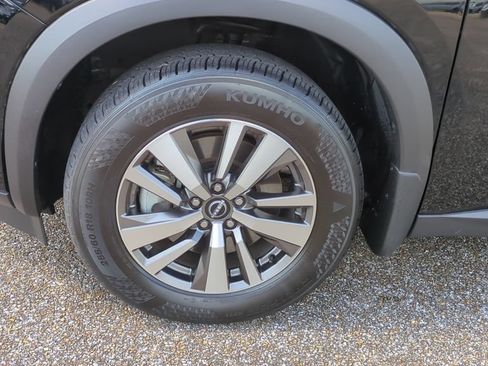 Used 2025 Nissan Pathfinder SL FWD image 10