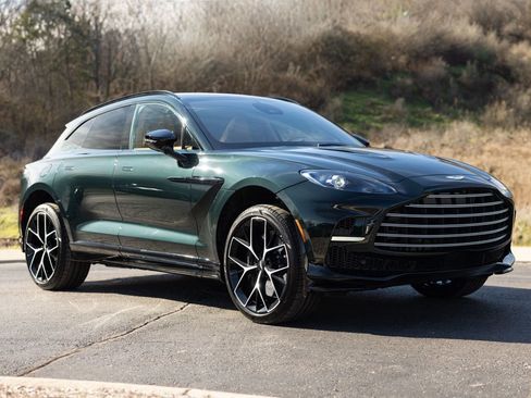 New 2026 Aston Martin DBX 707 image 11