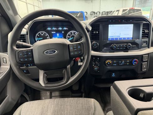 Used 2022 Ford F150 XLT w/ Trailer Tow Package AWD/4WD image 8